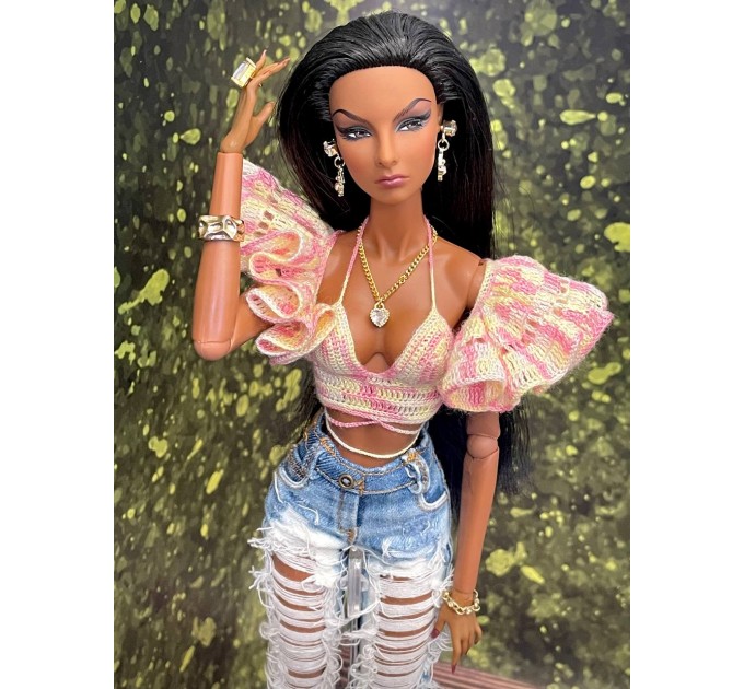 Crocheted top with puffy flounced sleeves for 1:6 fashion dolls